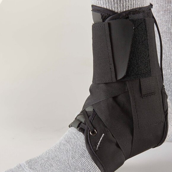 COREFLEX MARATHON ACTIVE lace up ankle support/never worn - Picture 1 of 5